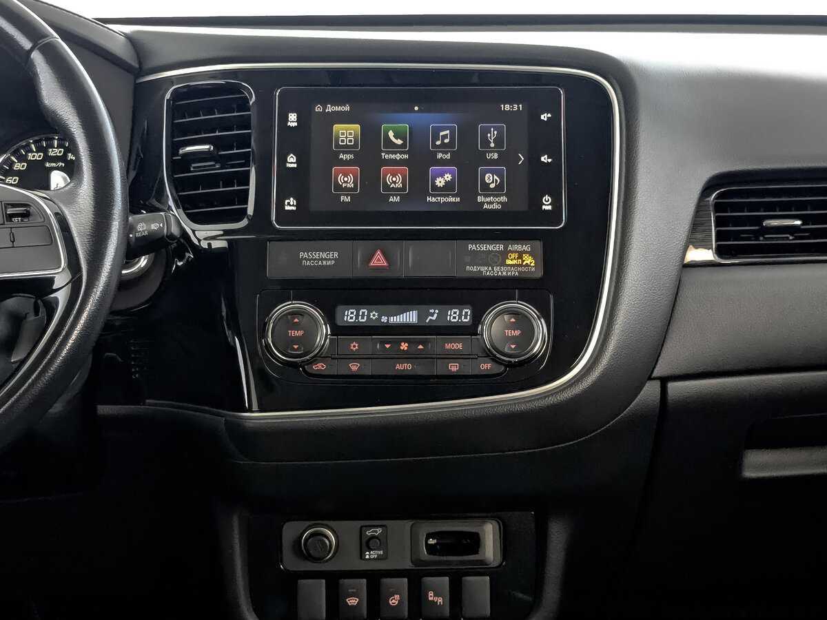Купить Mitsubishi Outlander с пробегом. Фото: #11