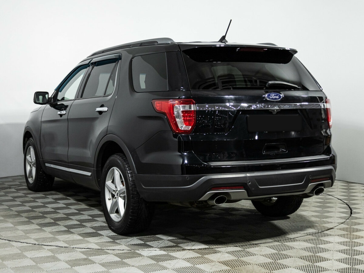 Купить Ford Explorer с пробегом. Фото: #5