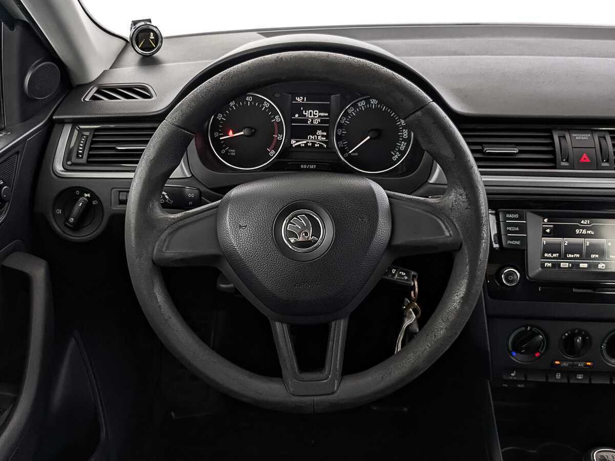Купить Skoda Rapid с пробегом. Фото: #21