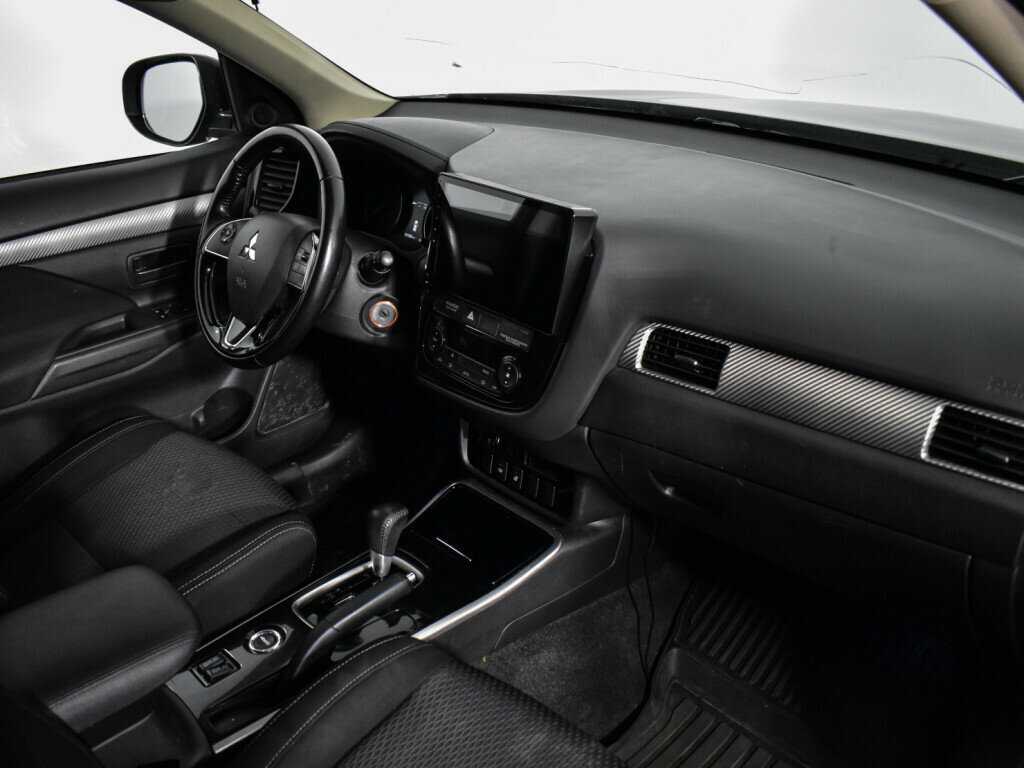 Купить Mitsubishi Outlander с пробегом. Фото: #12