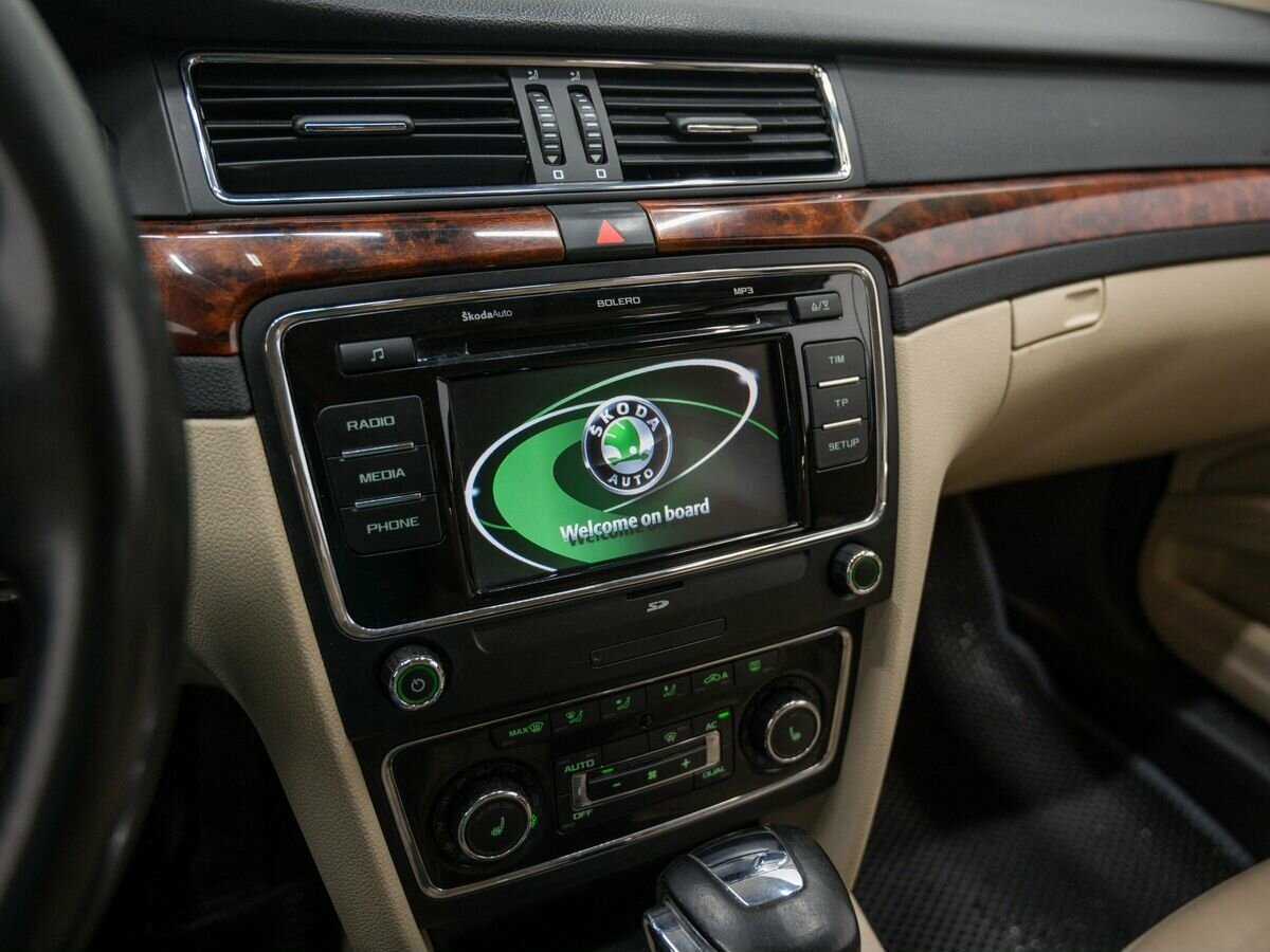 Купить Skoda Superb с пробегом. Фото: #19