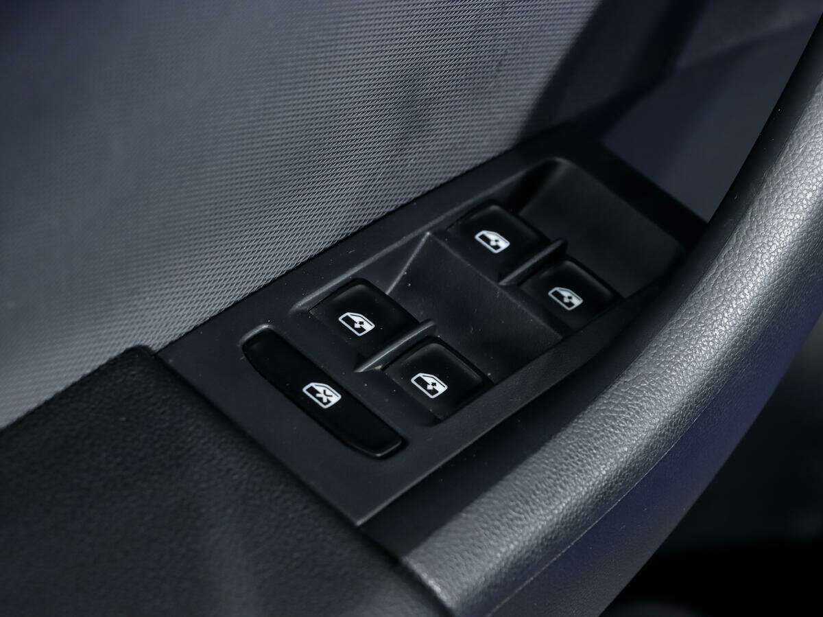 Купить Skoda Rapid с пробегом. Фото: #11