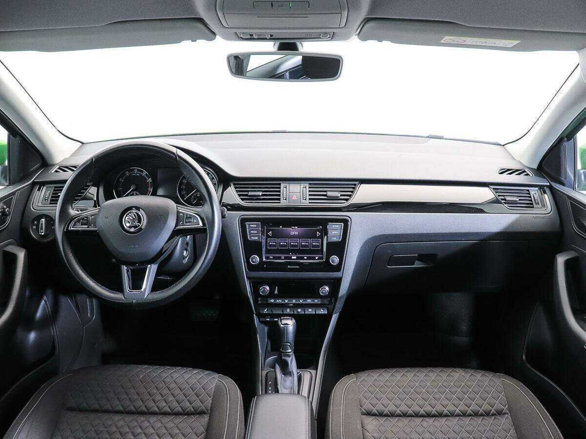 Купить Skoda Rapid с пробегом. Фото: #10