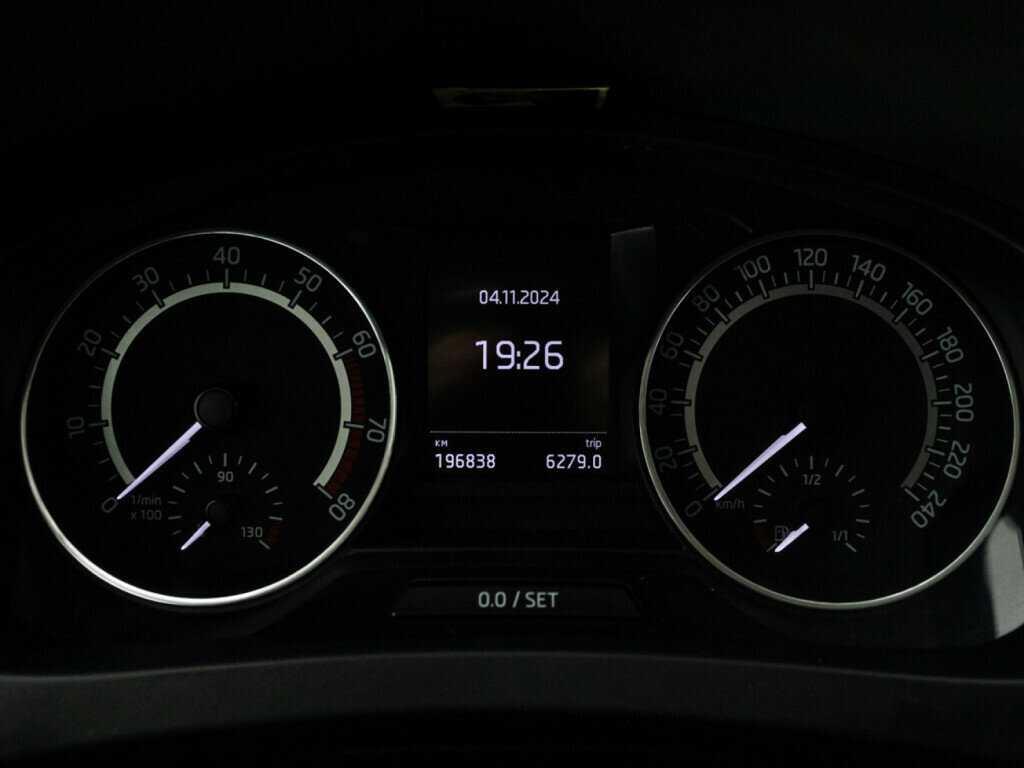 Купить Skoda Rapid с пробегом. Фото: #11