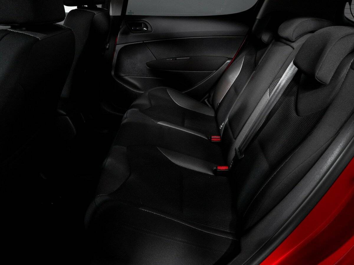 Купить Peugeot 308 с пробегом. Фото: #9