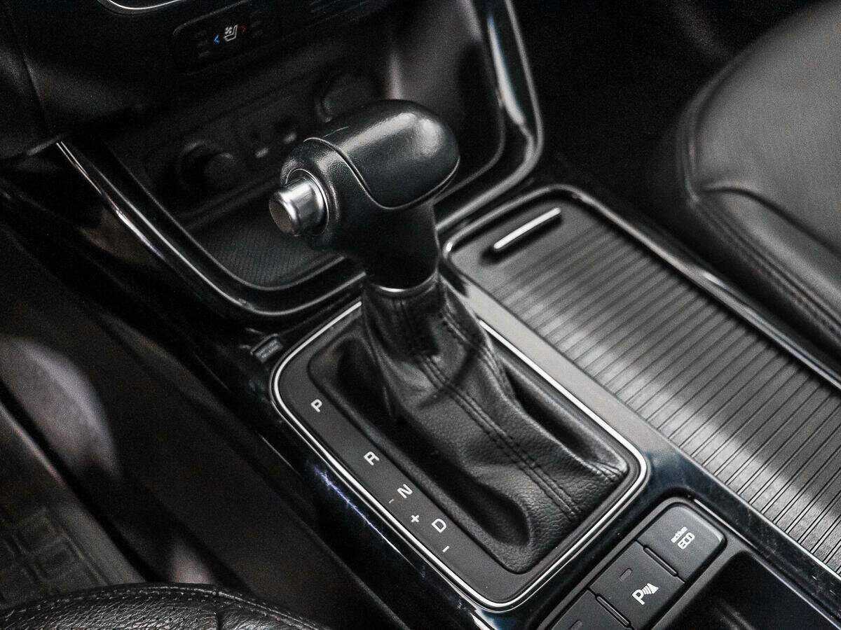 Купить Kia Sorento с пробегом. Фото: #10