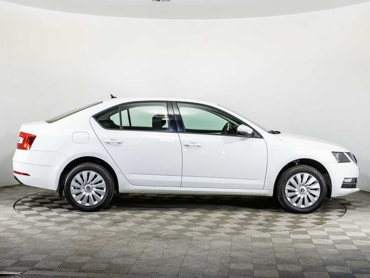 Купить Skoda Octavia с пробегом. Фото: #3
