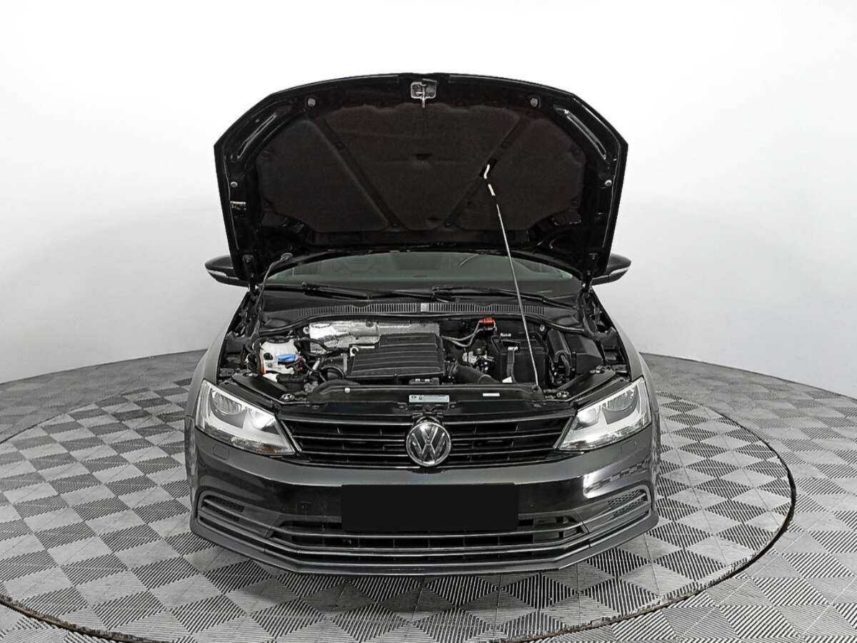 Купить Volkswagen Jetta с пробегом. Фото: #7