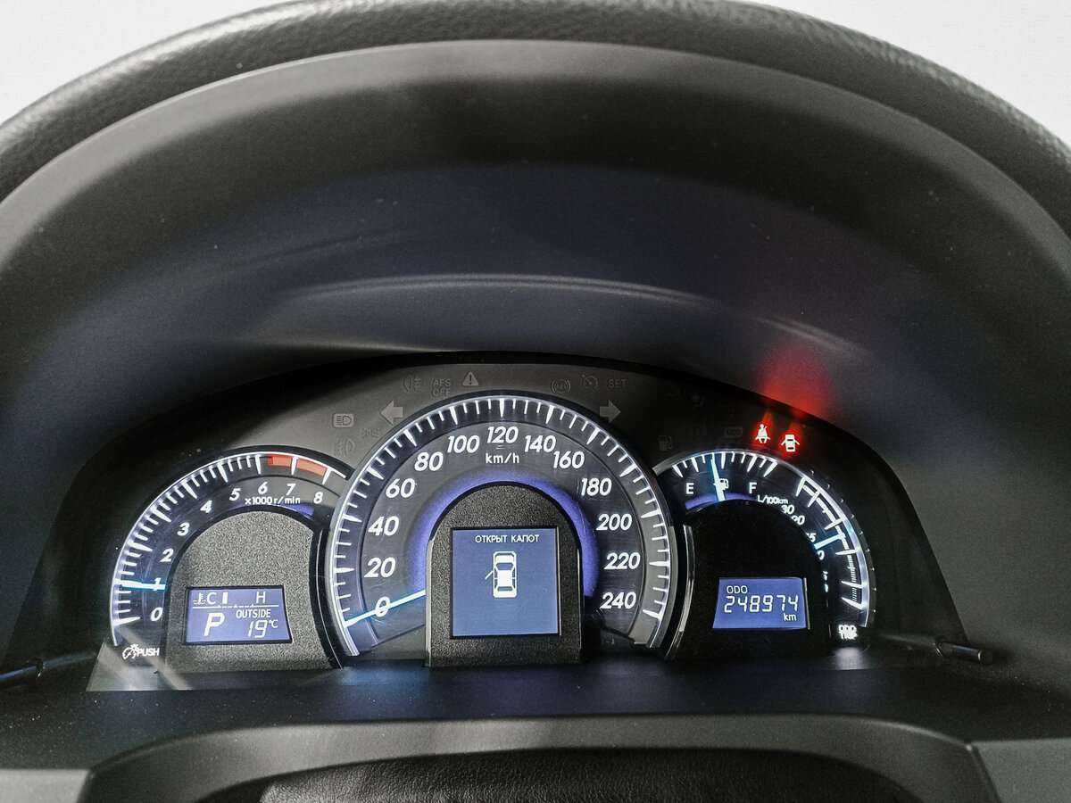 Купить Toyota Camry с пробегом. Фото: #10