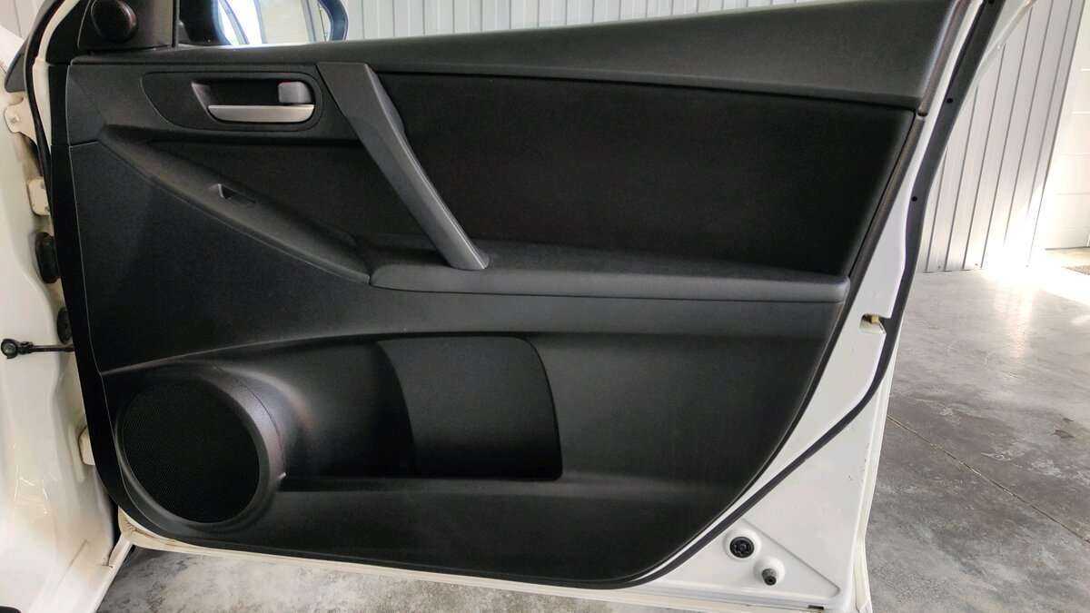 Купить Mazda 3 с пробегом. Фото: #14