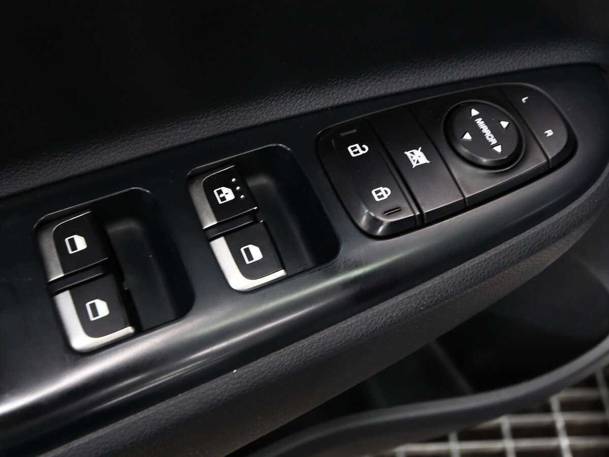 Купить Kia Rio с пробегом. Фото: #8