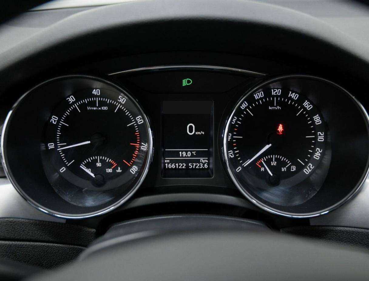 Купить Skoda Superb с пробегом. Фото: #24