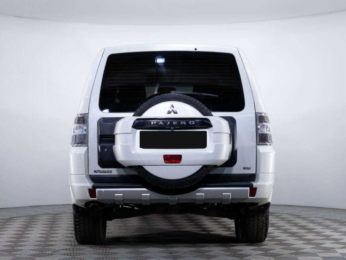 Купить Mitsubishi Pajero с пробегом. Фото: #4