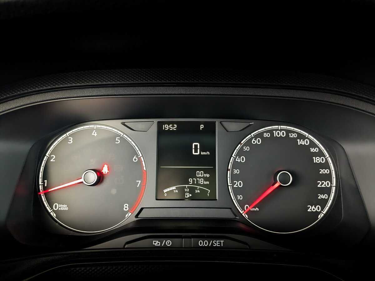 Купить Volkswagen Polo с пробегом. Фото: #10