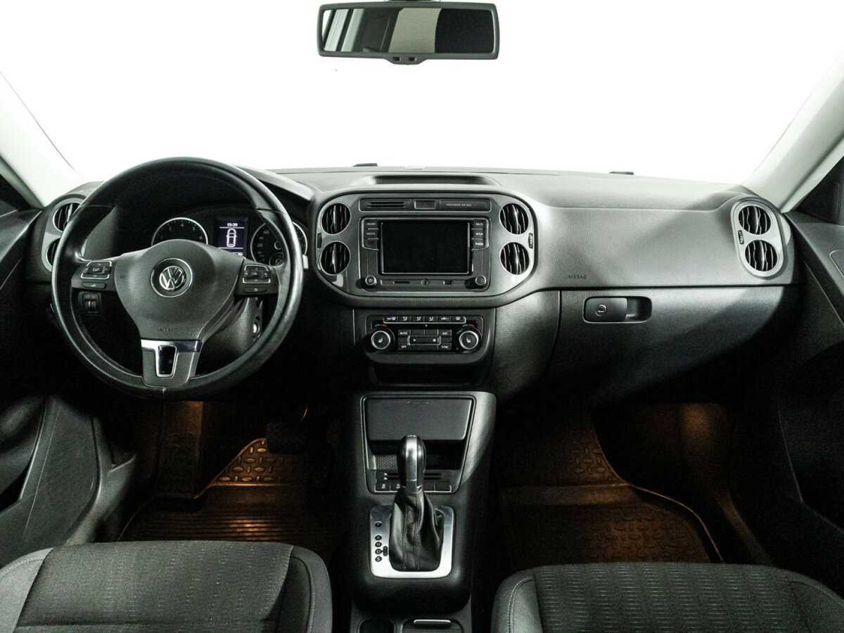 Купить Volkswagen Tiguan с пробегом. Фото: #12