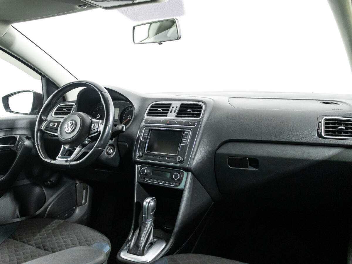 Купить Volkswagen Polo с пробегом. Фото: #8