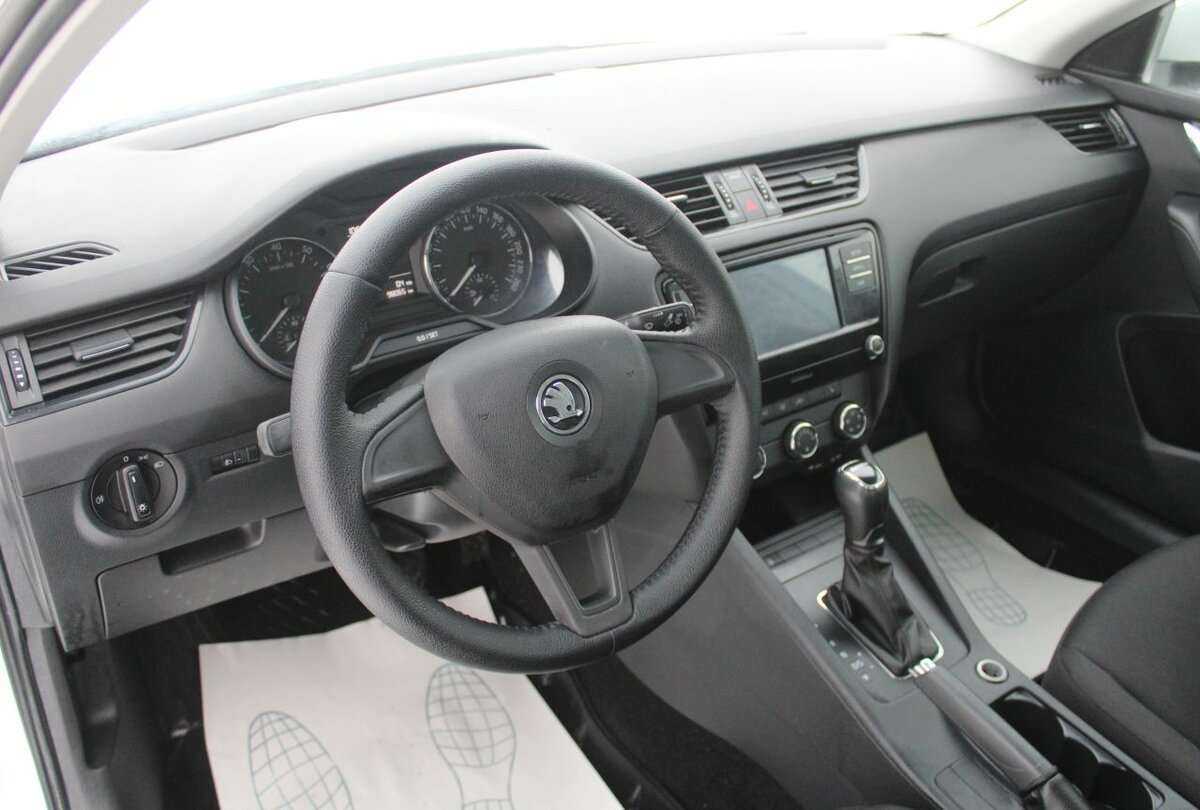 Купить Skoda Octavia с пробегом. Фото: #12