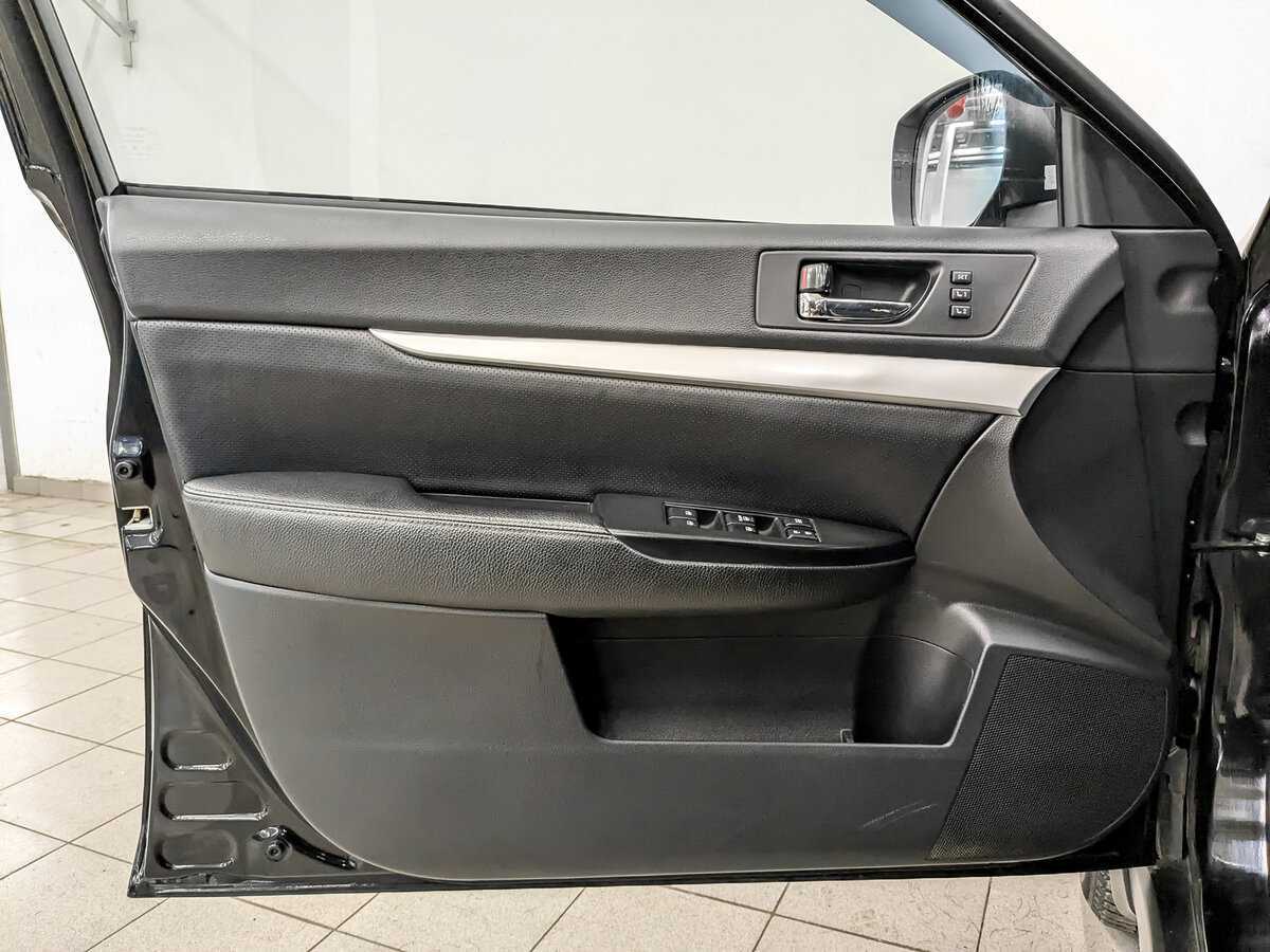 Купить Subaru Outback с пробегом. Фото: #17