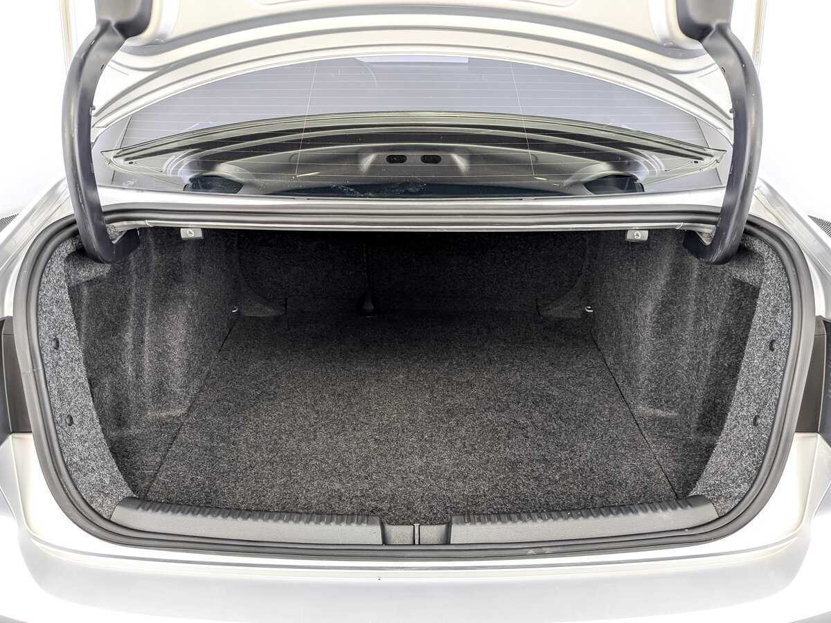 Купить Volkswagen Jetta с пробегом. Фото: #9