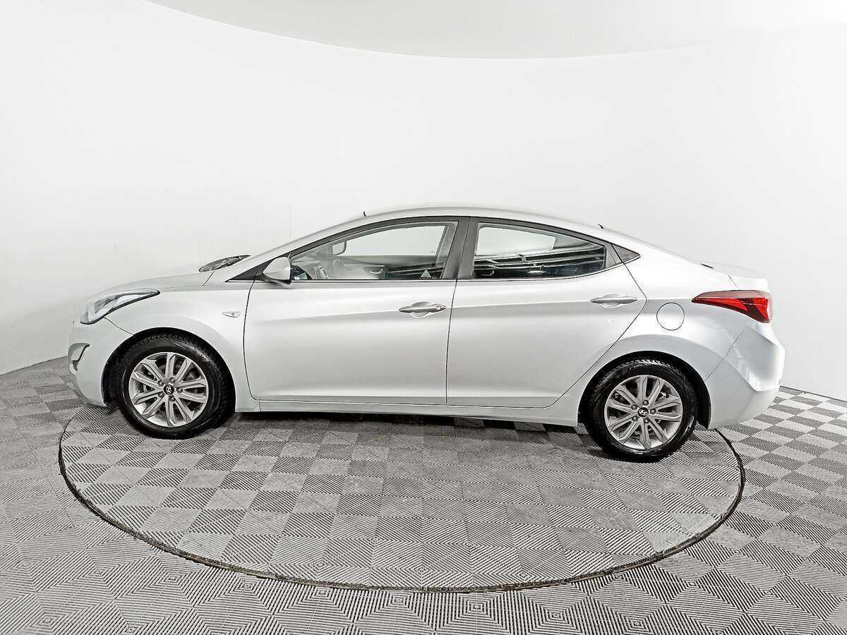 Купить Hyundai Elantra с пробегом. Фото: #7