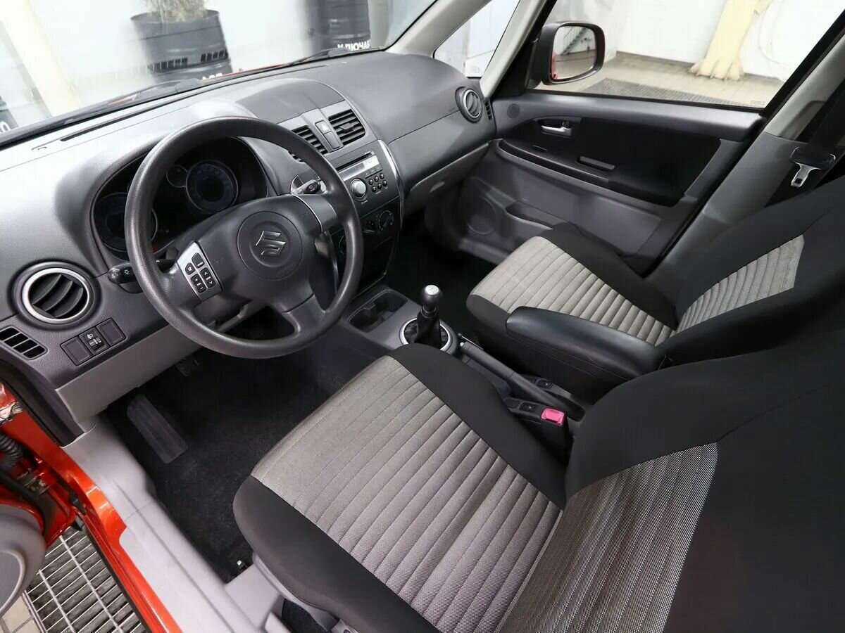 Купить Suzuki SX4 с пробегом. Фото: #6