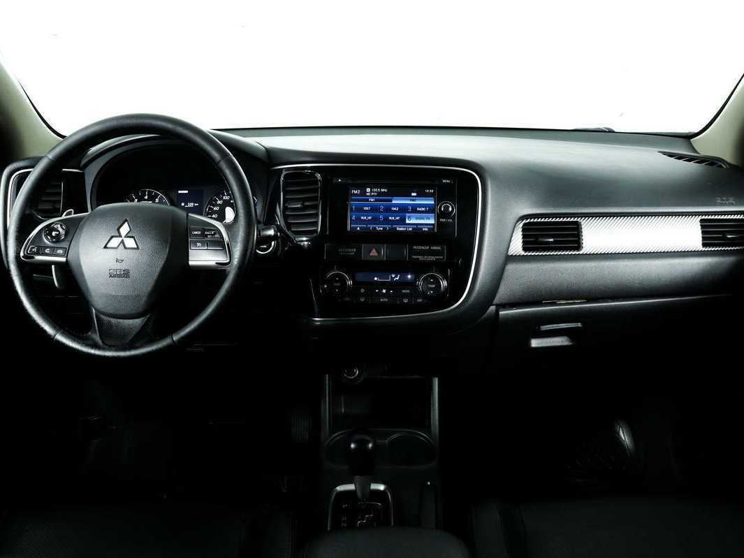 Купить Mitsubishi Outlander с пробегом. Фото: #8