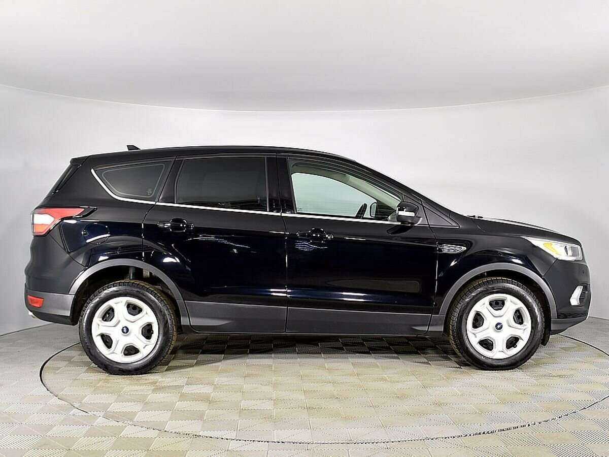 Купить Ford Kuga с пробегом. Фото: #4