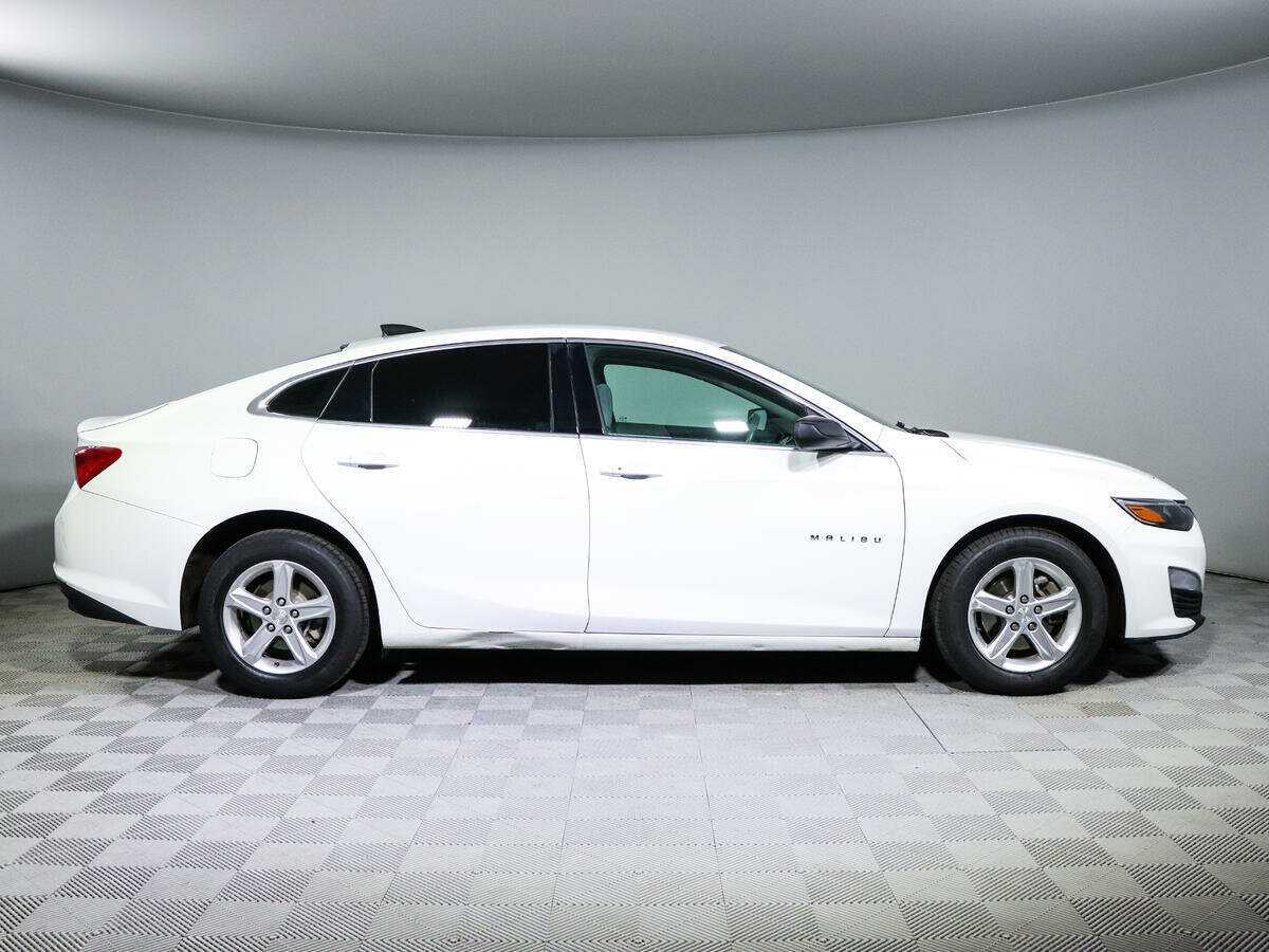 Купить Chevrolet Malibu с пробегом. Фото: #3