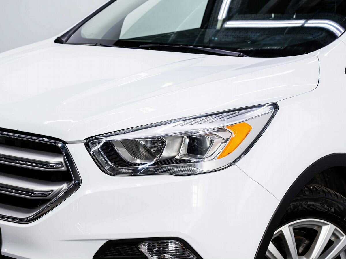 Купить Ford Kuga с пробегом. Фото: #6