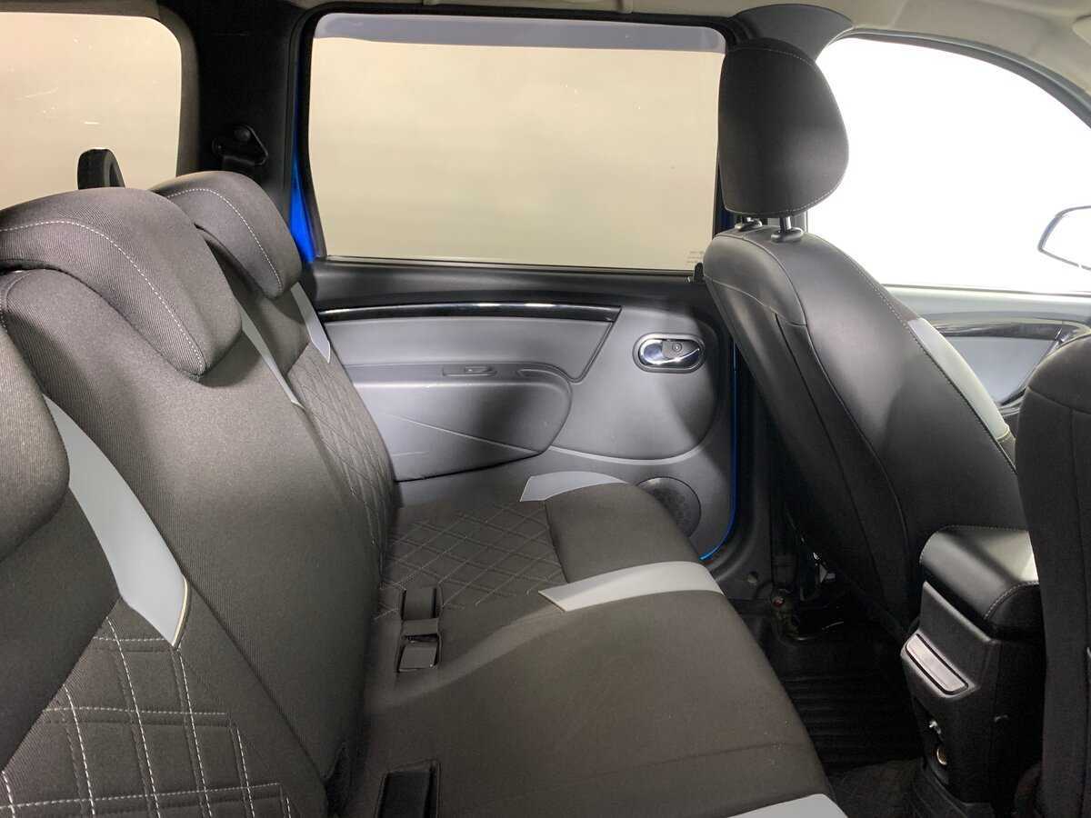 Купить Lada (ВАЗ) Largus с пробегом. Фото: #17