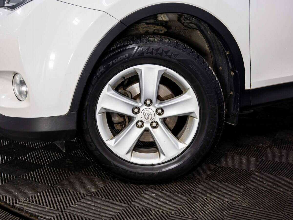 Купить Toyota RAV4 с пробегом. Фото: #8