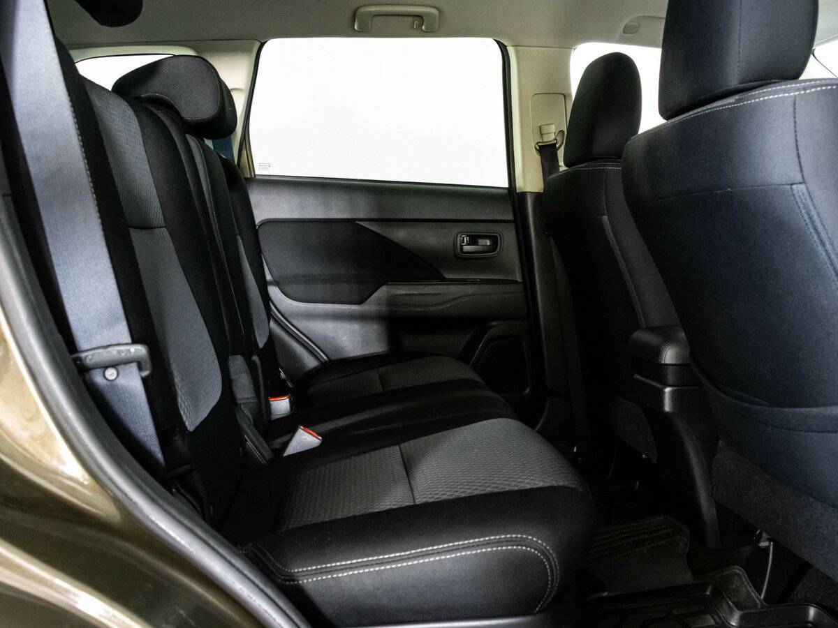 Купить Mitsubishi Outlander с пробегом. Фото: #14
