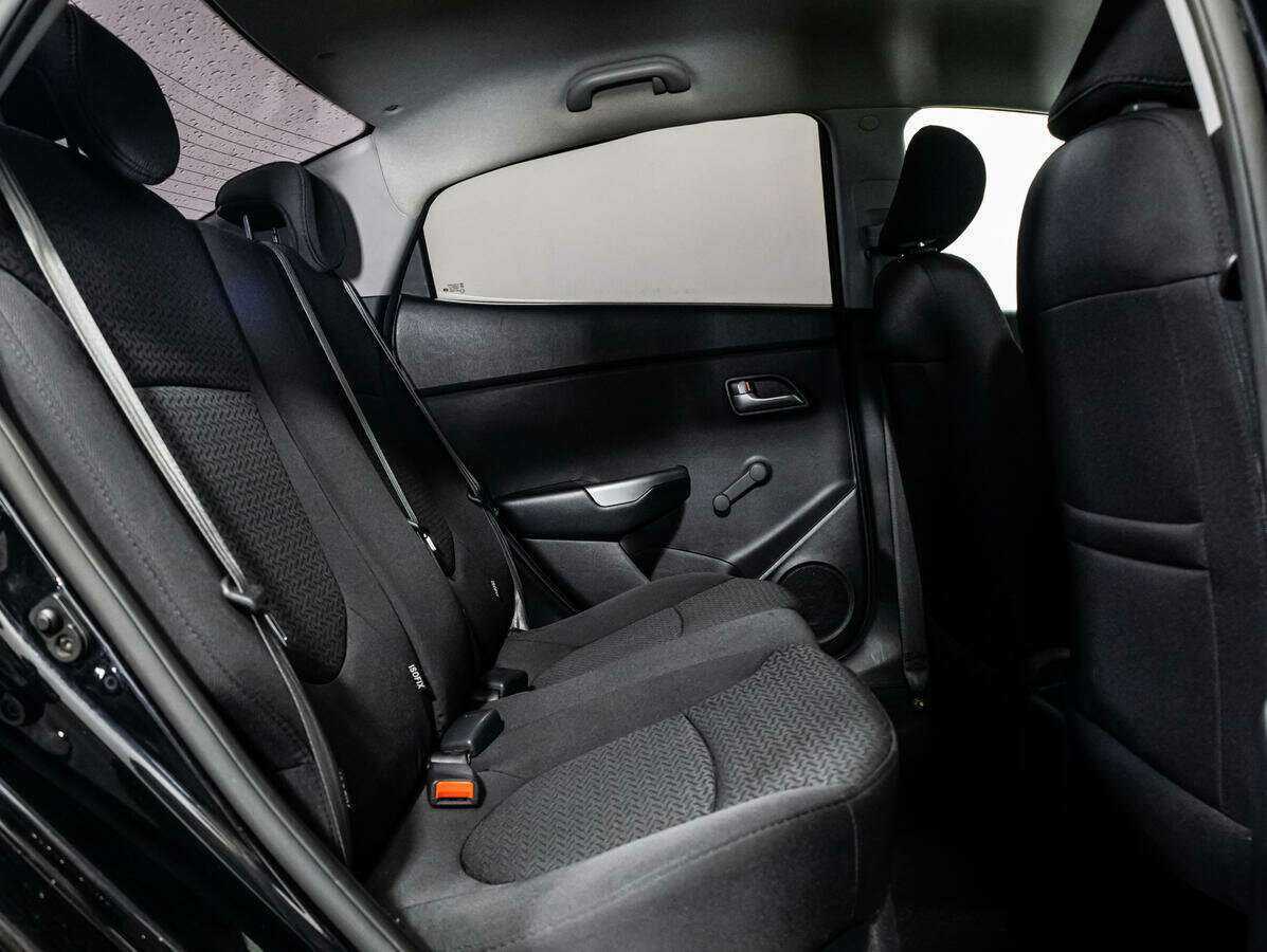 Купить Kia Rio с пробегом. Фото: #9