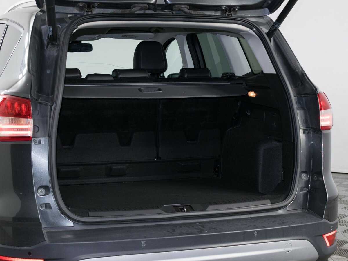 Купить Ford Kuga с пробегом. Фото: #3