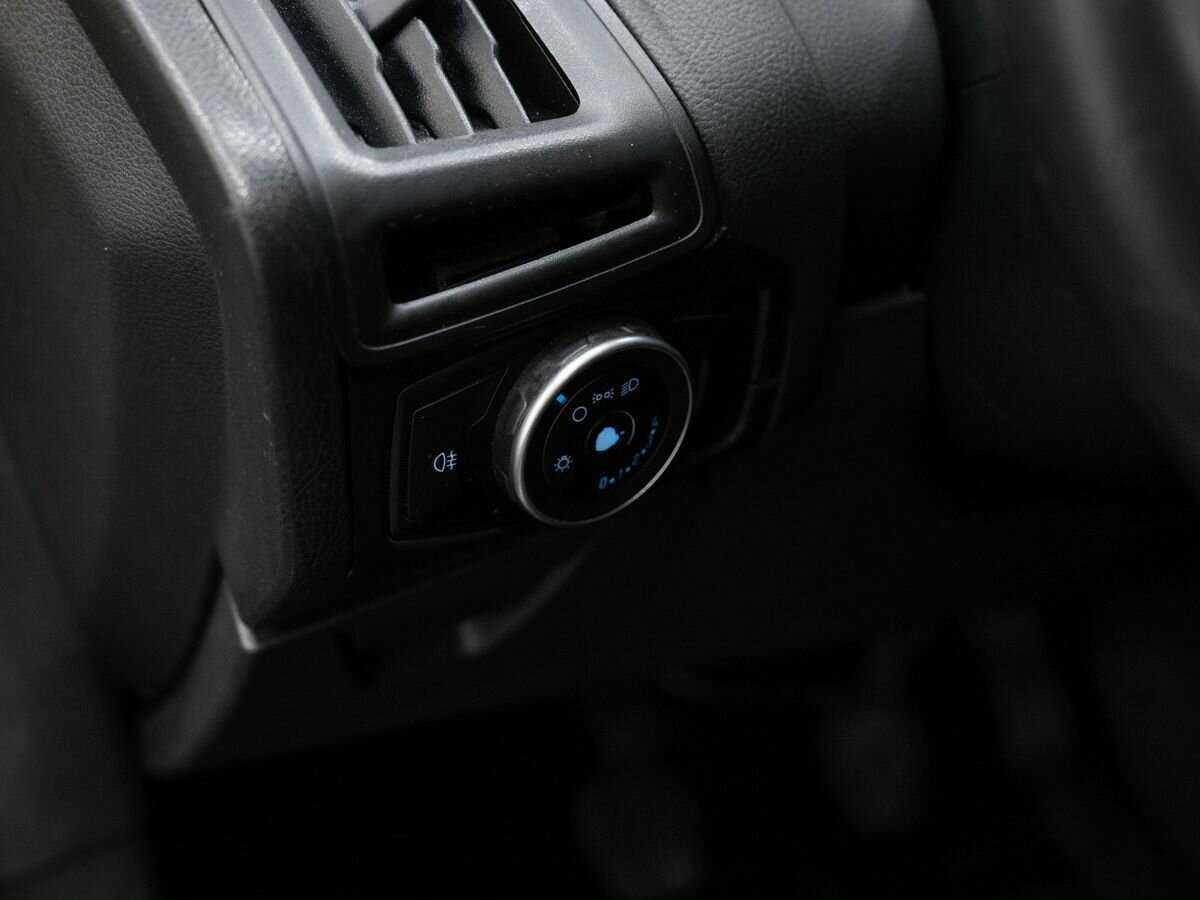 Купить Ford Focus с пробегом. Фото: #14