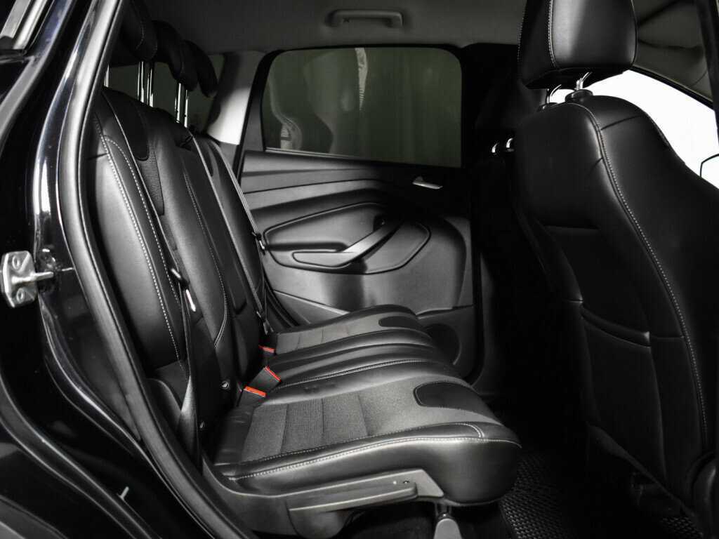 Купить Ford Kuga с пробегом. Фото: #9