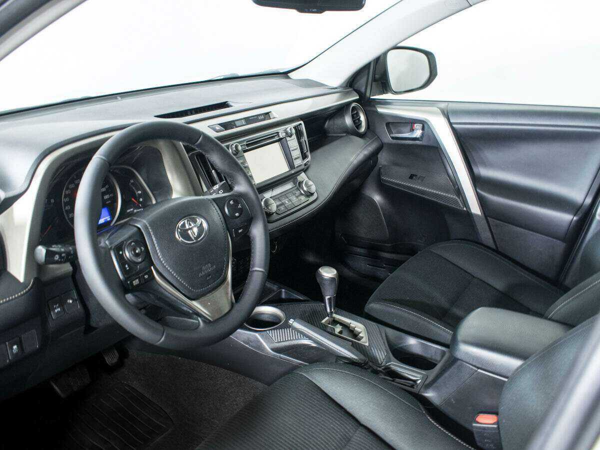 Купить Toyota RAV4 с пробегом. Фото: #10