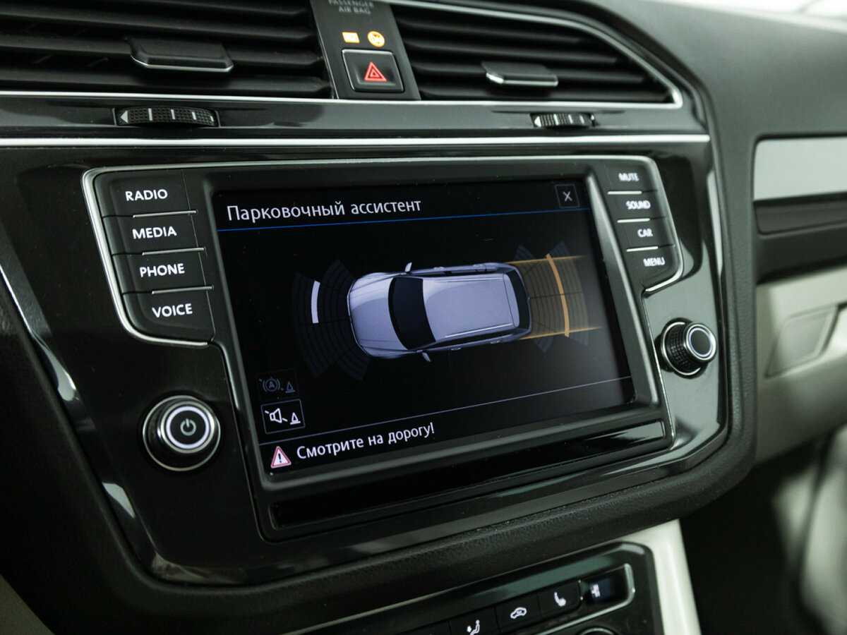 Купить Volkswagen Tiguan с пробегом. Фото: #14
