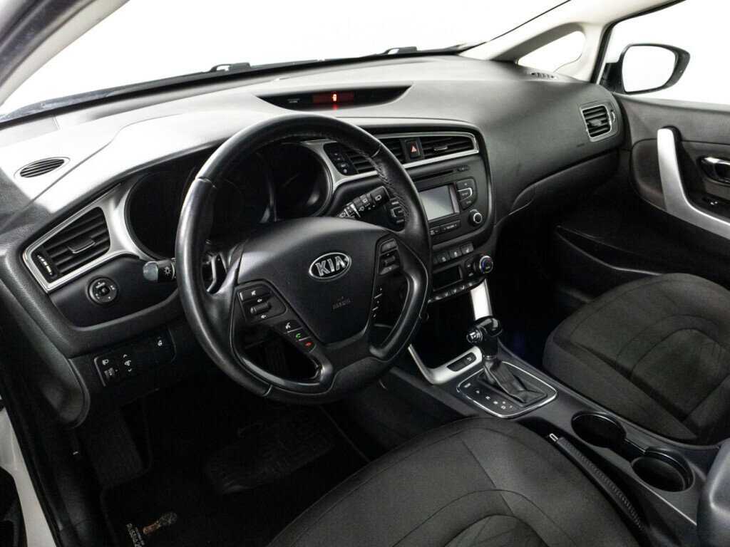 Купить Kia Ceed с пробегом. Фото: #10