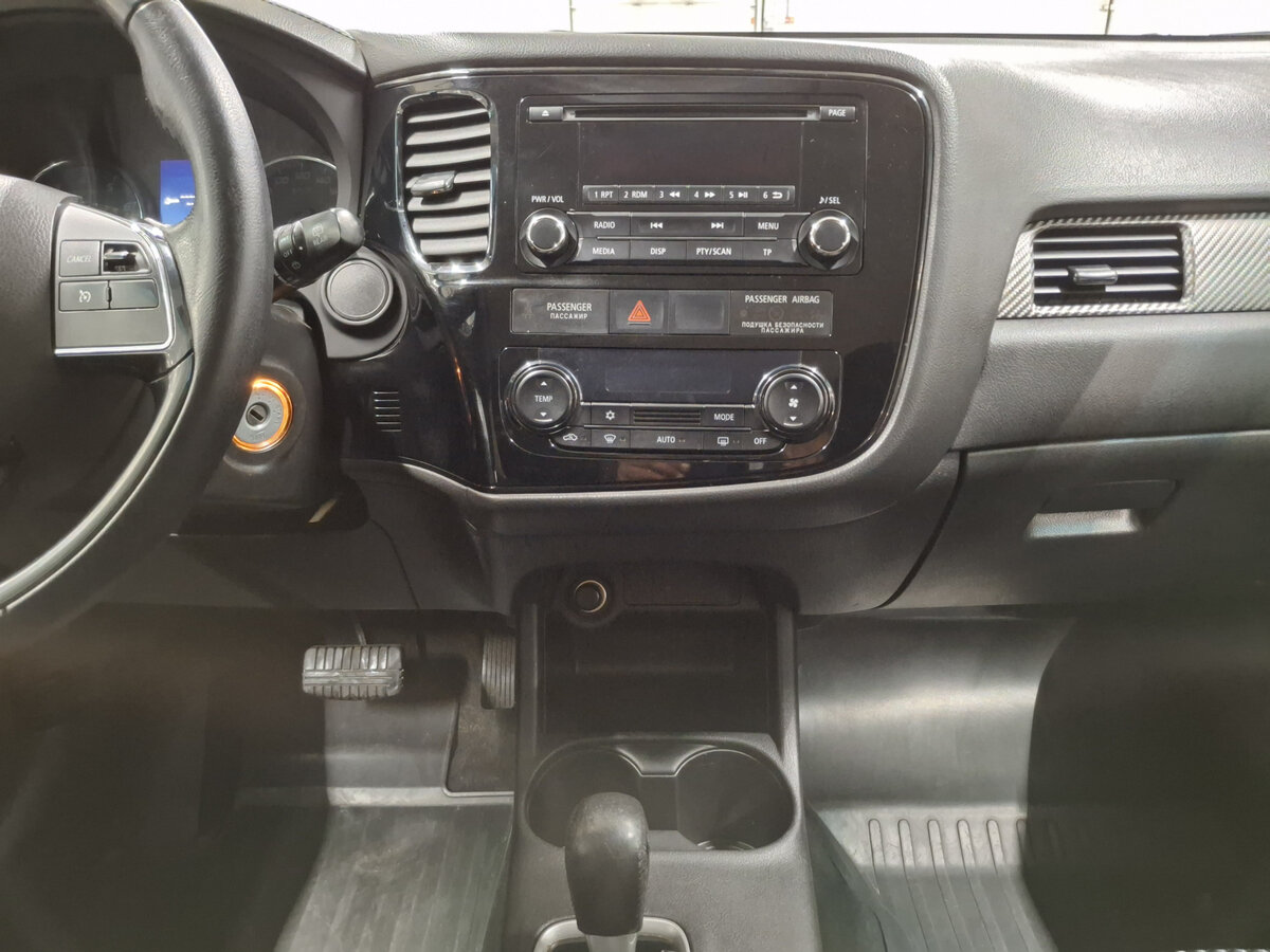 Купить Mitsubishi Outlander с пробегом. Фото: #14