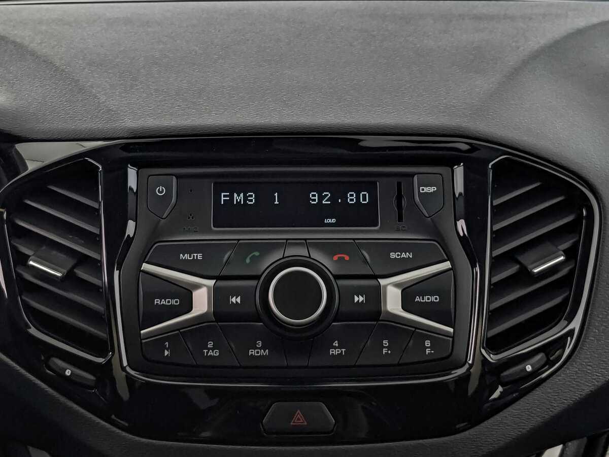 Купить Lada (ВАЗ) Vesta с пробегом. Фото: #12