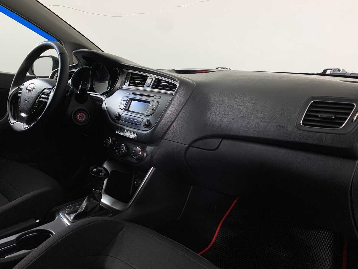 Купить Kia Ceed с пробегом. Фото: #11