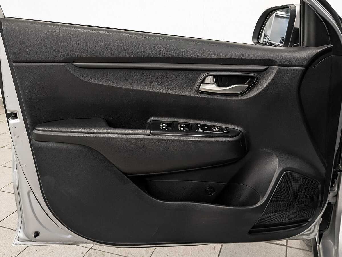 Купить Kia Rio с пробегом. Фото: #17