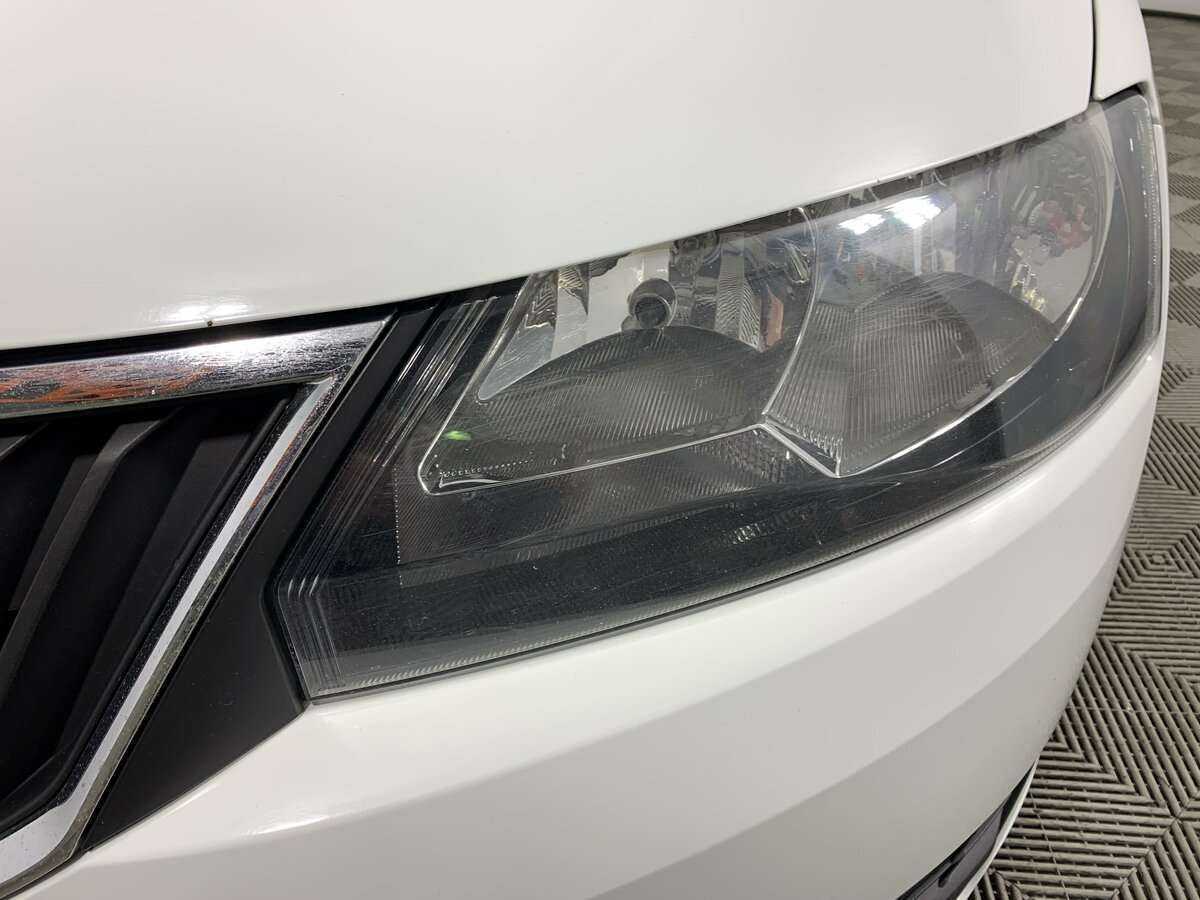 Купить Skoda Rapid с пробегом. Фото: #18