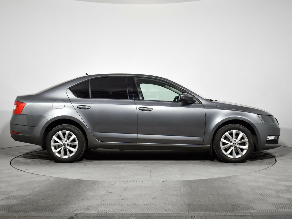 Купить Skoda Octavia с пробегом. Фото: #3