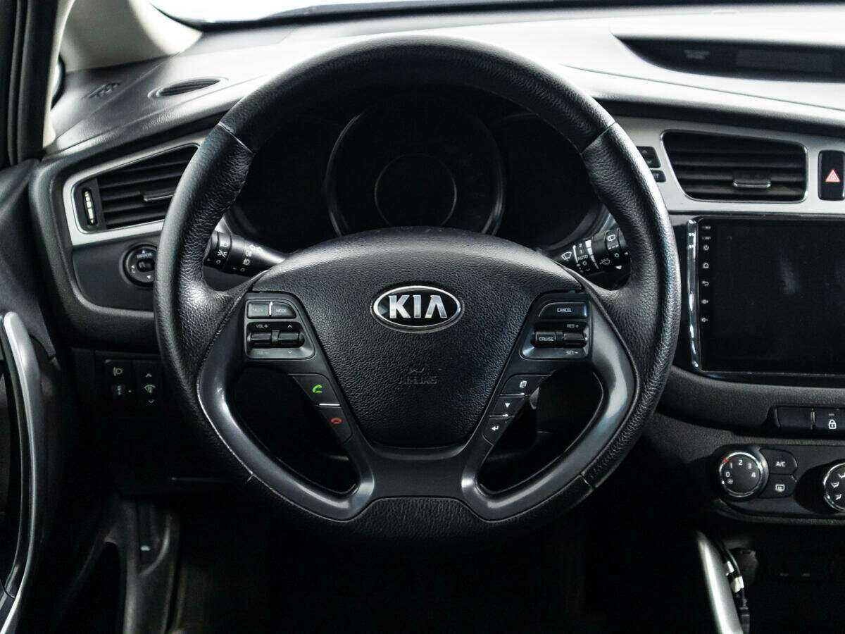 Купить Kia Ceed с пробегом. Фото: #14