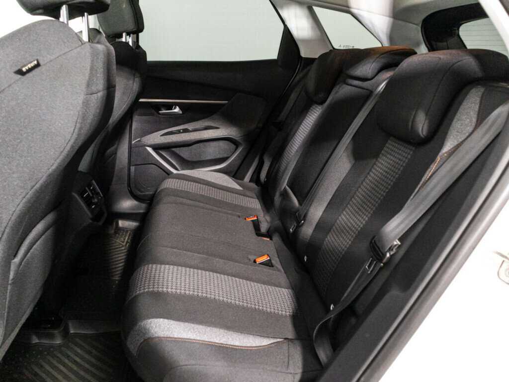 Купить Peugeot 3008 с пробегом. Фото: #9