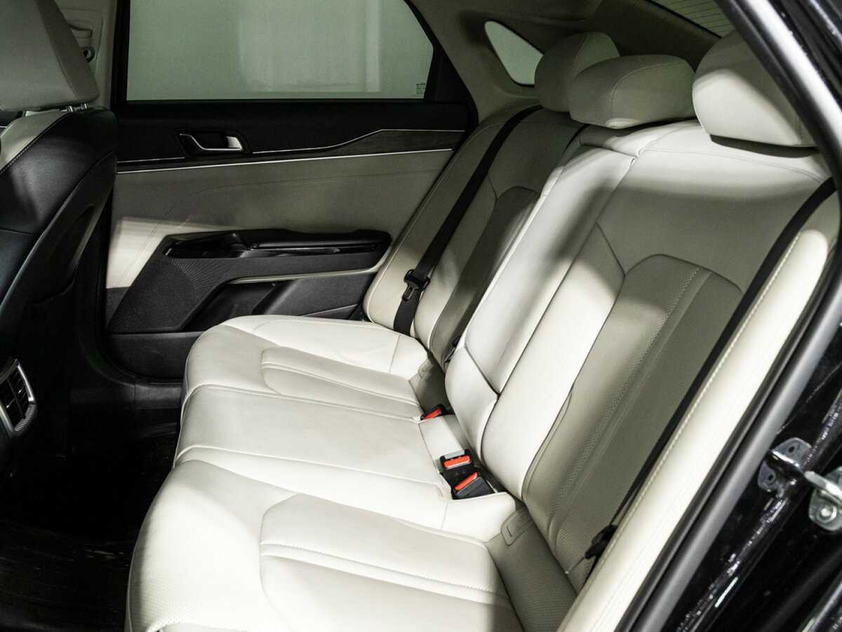 Купить Kia K5 с пробегом. Фото: #9