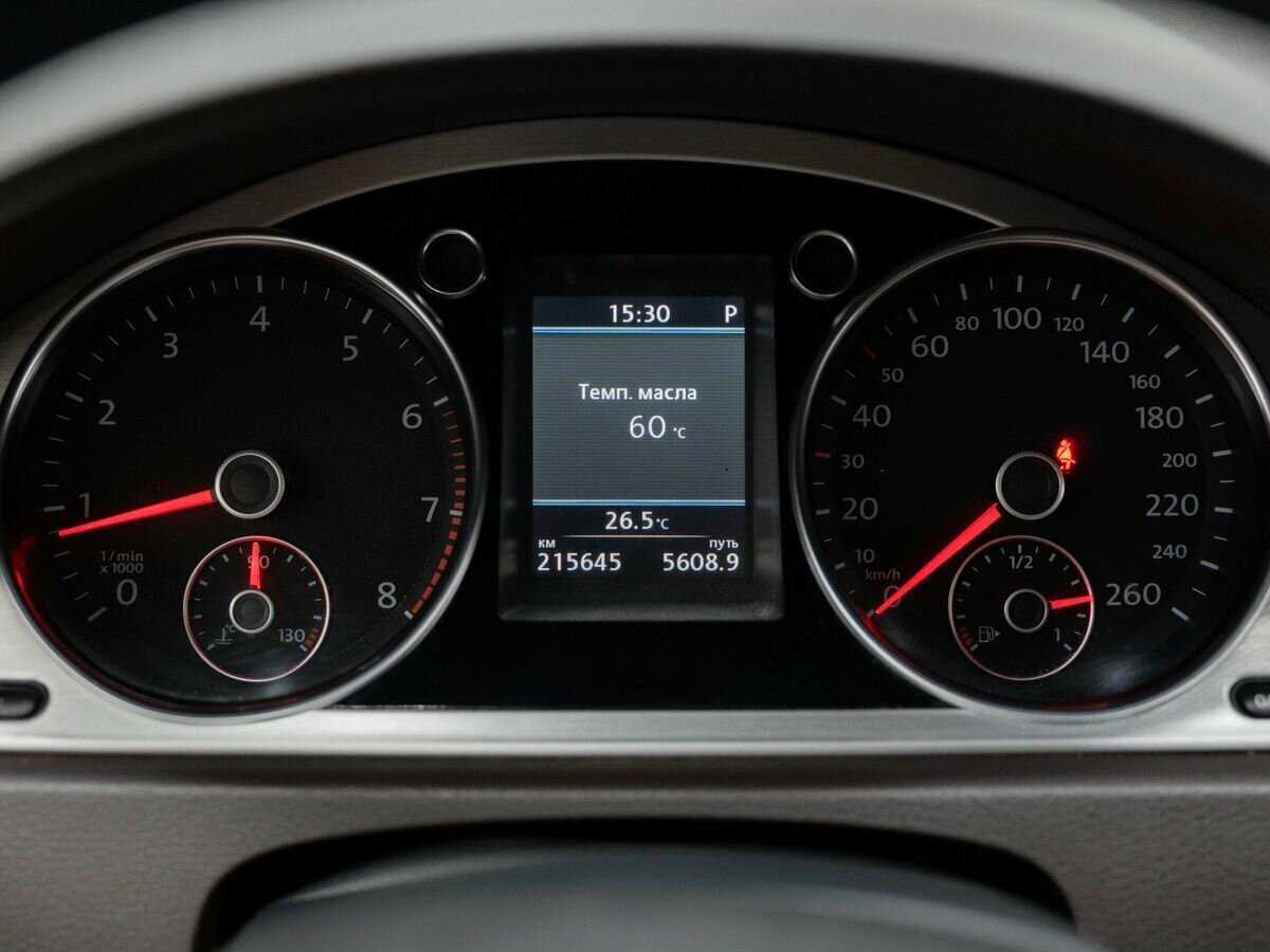 Купить Volkswagen Passat с пробегом. Фото: #20