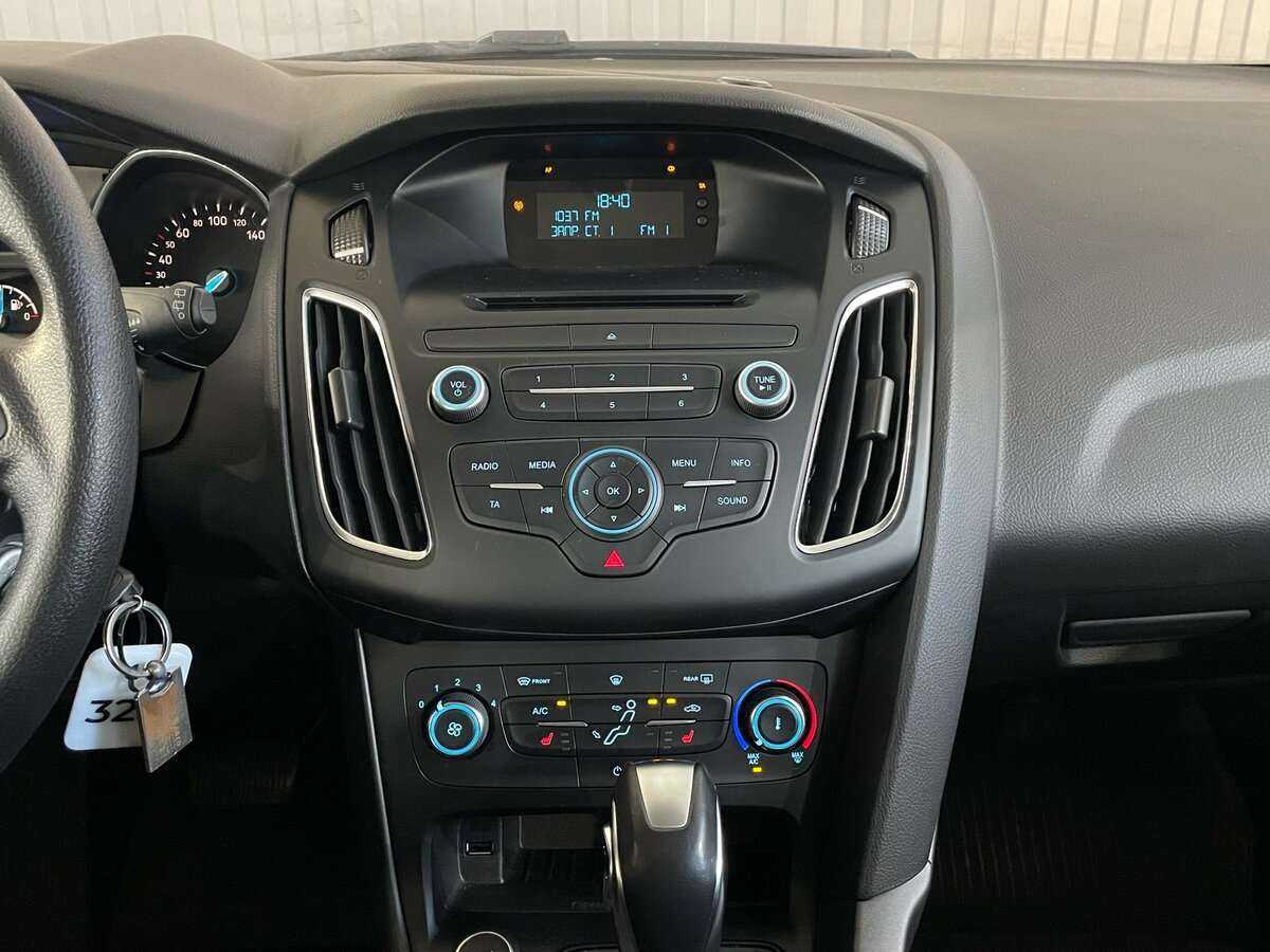 Купить Ford Focus с пробегом. Фото: #10